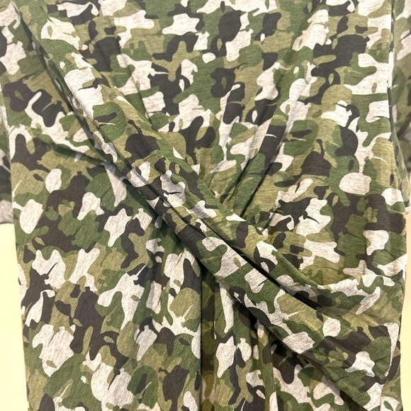 Karl by Karl Lagerfeld Green Camoflage Twist Front Mini Dress - Size M - Picture 3 of 10